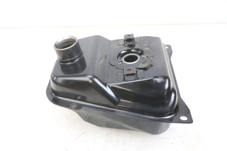 photo de FUEL TANK KEEWAY RY6 2T 50 (2011 - 2019) - Surface and material condition