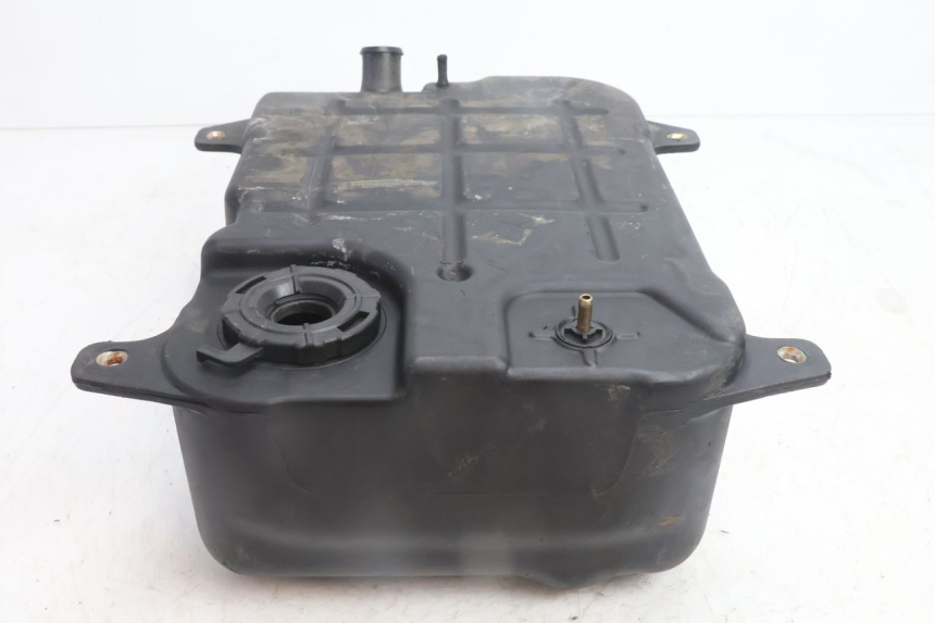 photo de FUEL TANK DAELIM S2 125 (2006 - 2007) - Component detail
