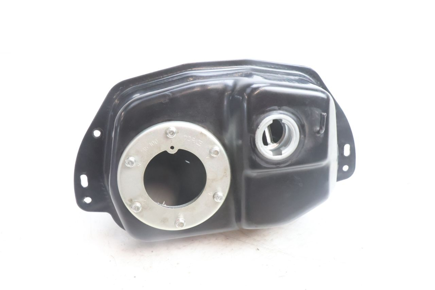photo de FUEL TANK JM MOTORS SANTANA EVO 50 (2024 - 2026) - Technical close-up