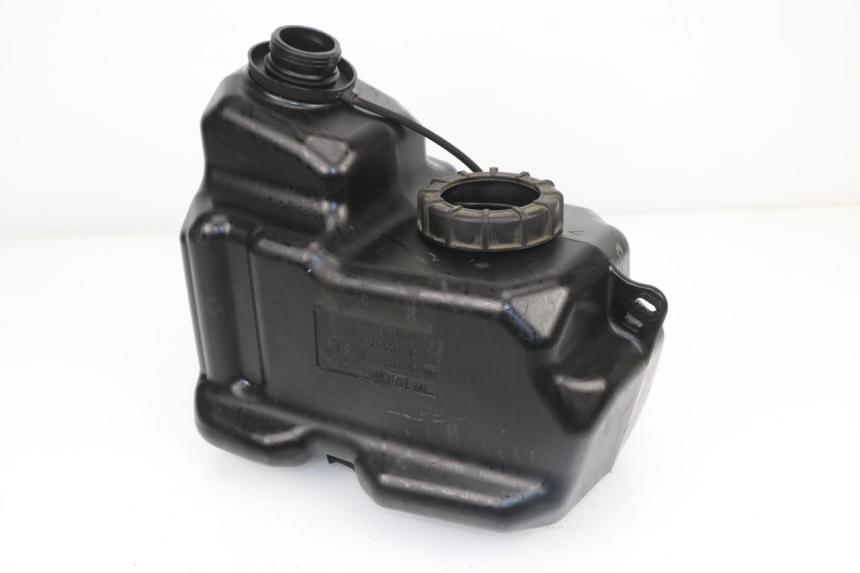 photo de FUEL TANK PEUGEOT SATELIS 125 (2006 - 2009) - Alternative perspective