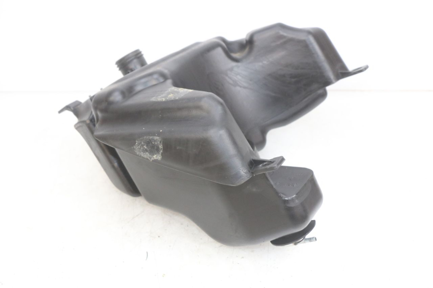 photo de FUEL TANK APRILIA SCARABEO LIGHT 125 (2007 - 2011) - Alternative perspective