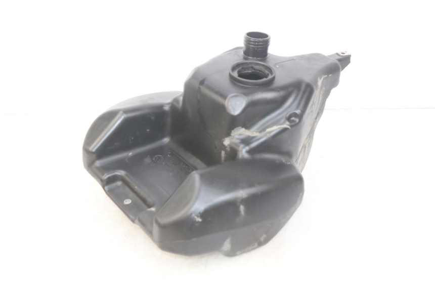 photo de FUEL TANK APRILIA SCARABEO 100 (2003 - 2012) - Zoom on usage condition