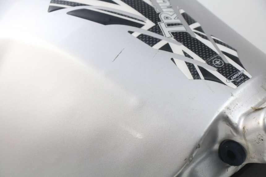 photo de FUEL TANK TRIUMPH SPRINT ST ABS 1050 (2005 - 2007) - Fixing points details