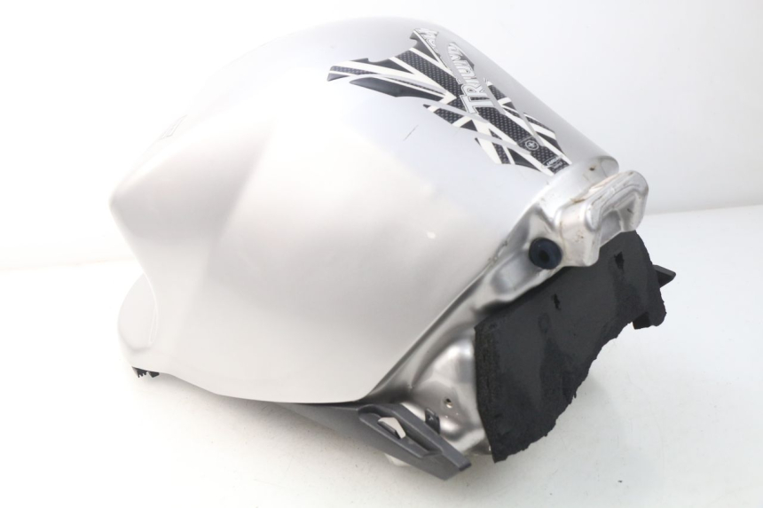 photo de FUEL TANK TRIUMPH SPRINT ST ABS 1050 (2005 - 2007) - Surface and material condition