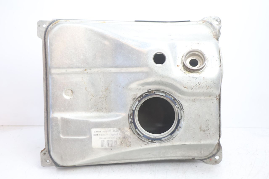 photo de FUEL TANK CAN-AM SPYDER RS 1000 (2008 - 2012) - Fixing points details