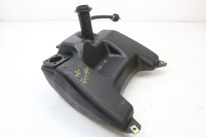 photo de FUEL TANK APRILIA SR 2T 50 (2018 - 2022) - Zoom on usage condition