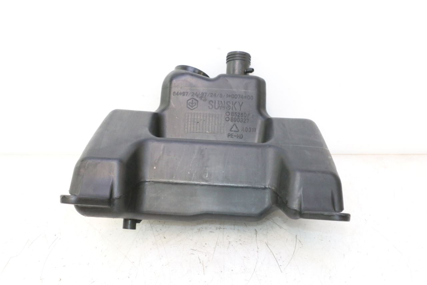 photo de FUEL TANK APRILIA SR 2T 50 (2012 - 2017) - Alternative perspective