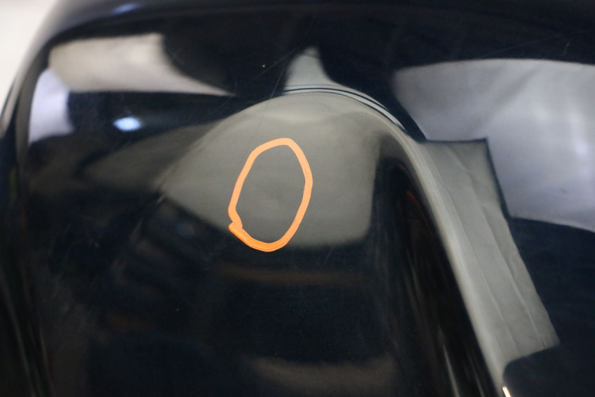 photo de FUEL TANK HONDA ST PAN EUROPEAN 1300 (2002 - 2013) - Alternative perspective