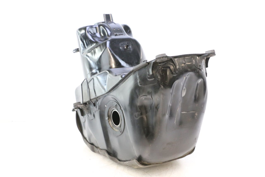 photo de FUEL TANK HONDA ST PAN EUROPEAN 1100 (1990 - 2002) - Markings and original references