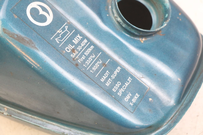 photo de FUEL TANK JAWA STELLA BABETTA 134 50 - Distinctive features