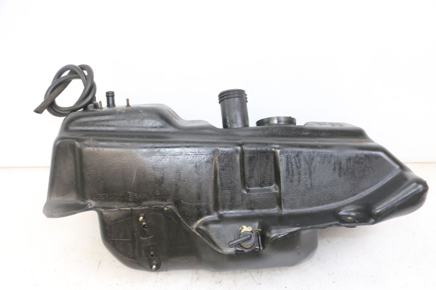 photo de FUEL TANK PIAGGIO SUPER LX 125 (2000 - 2003) - Technical close-up