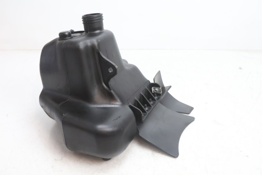 photo de FUEL TANK PIAGGIO TYPHOON 50 (2000 - 2009) - Zoom on usage condition