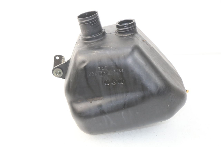 photo de FUEL TANK SUZUKI UC EPICURO 125 (1999 - 2003) - Alternative perspective