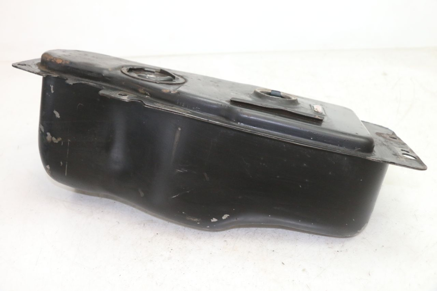 photo de FUEL TANK PIAGGIO VESPA PK FL 2T 50 (1990 - 1996) - Technical close-up