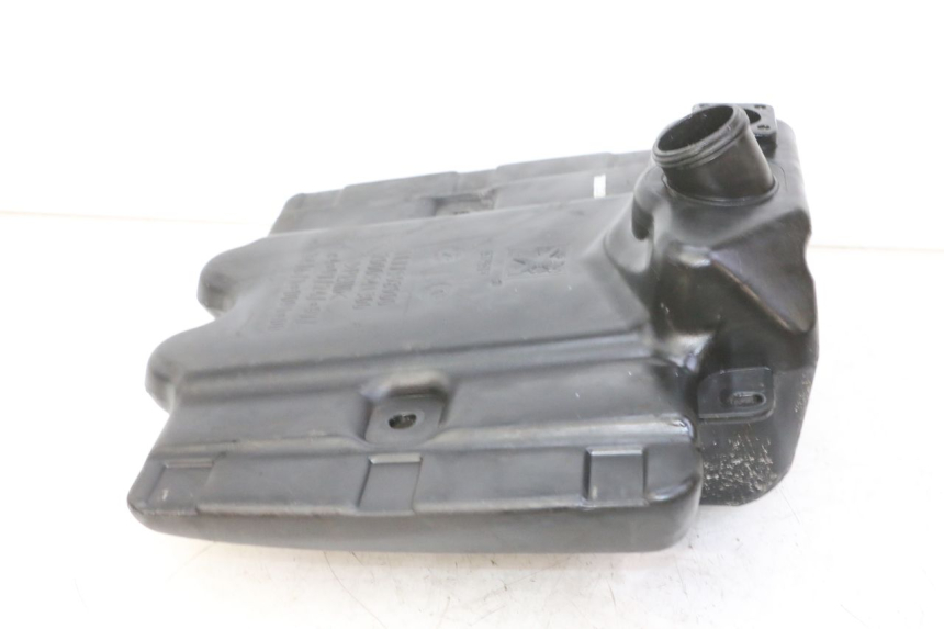 photo de FUEL TANK PEUGEOT VIVACITY NEW 4T 50 (2008 - 2017) - Alternative perspective