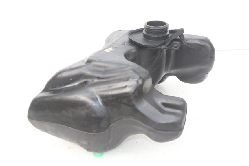 photo de FUEL TANK PEUGEOT VIVACITY 50 (1998 - 2003) - Zoom on usage condition