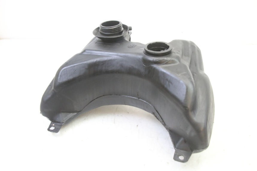 photo de FUEL TANK PEUGEOT VIVACITY 50 (2004 - 2009) - Zoom on usage condition