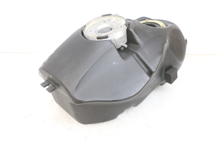 photo de FUEL TANK DAELIM VJ ROADWIN FI 125 (2008 - 2017) - Zoom on usage condition