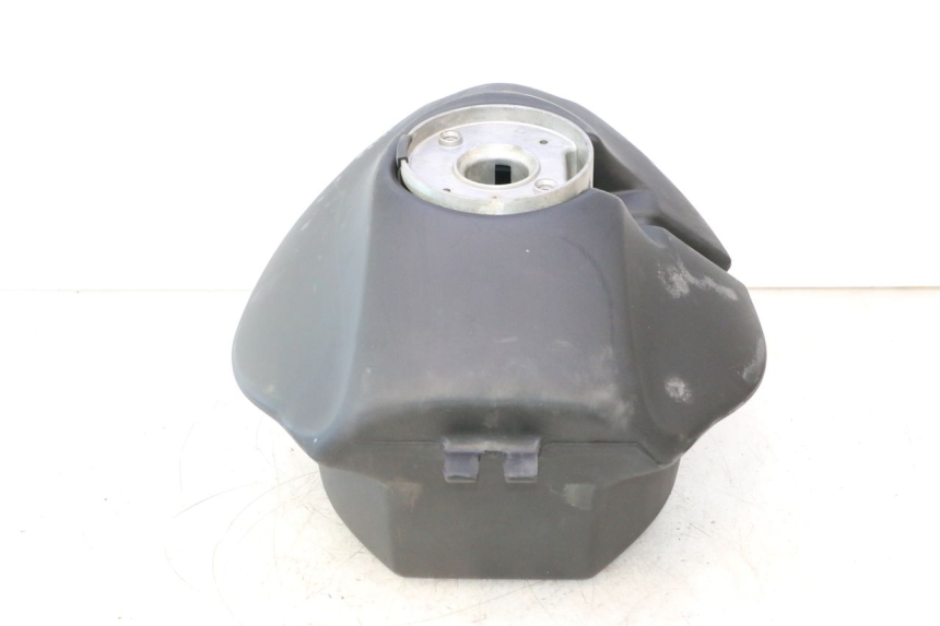 photo de FUEL TANK DAELIM VJ ROADWIN 125 (2004 - 2007) - Zoom on usage condition