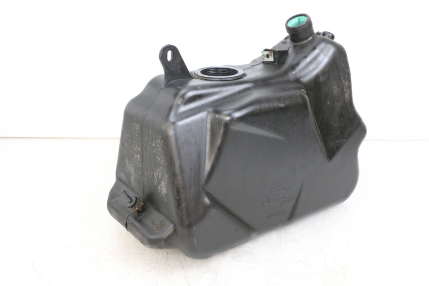 photo de FUEL TANK PIAGGIO X9 125 (2000 - 2003) - Technical close-up