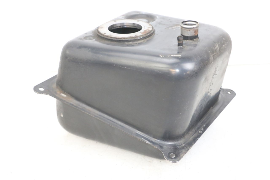 photo de FUEL TANK KYMCO XCITING 250 (2006 - 2009) - Fixing points details