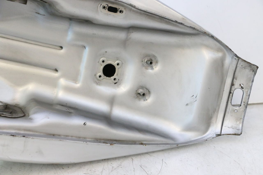photo de FUEL TANK YAMAHA XJR 1300 (1998 - 2002) - Alternative perspective
