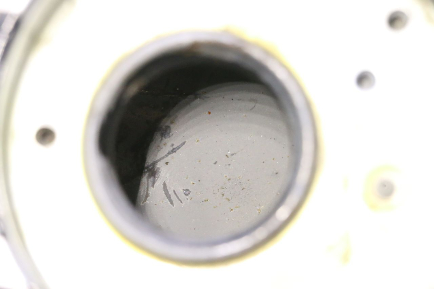 photo de FUEL TANK YAMAHA XJR 1300 (1998 - 2002) - Fixing points details