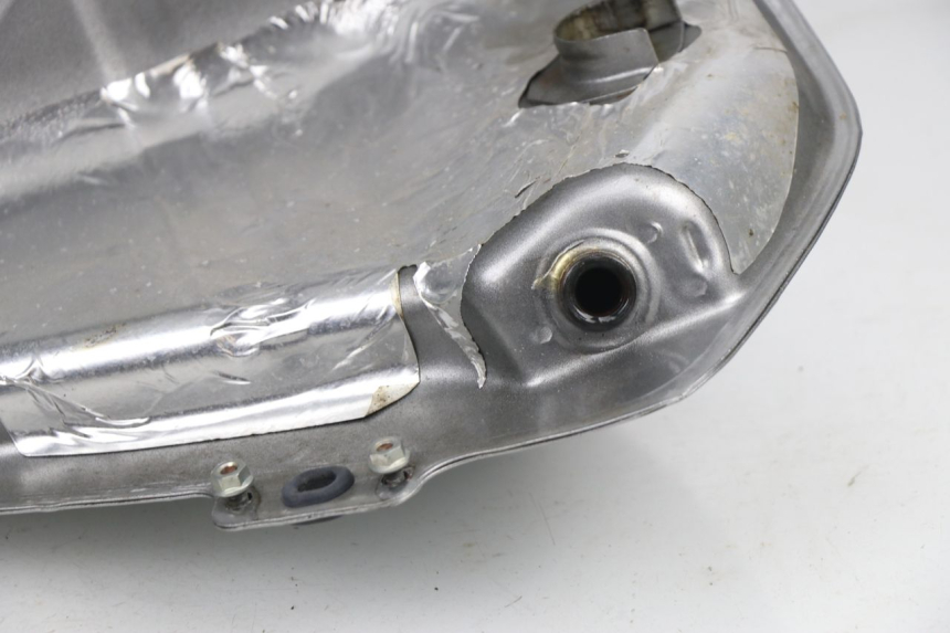 photo de FUEL TANK HONDA XLV VARADERO 125 (2000 - 2006) - Alternative perspective