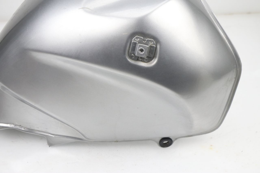 photo de FUEL TANK HONDA XLV VARADERO 125 (2000 - 2006) - Fixing points details