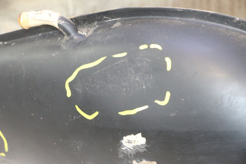 photo de FUEL TANK YAMAHA XV VIRAGO 535 (1988 - 2004) - Fixing points details