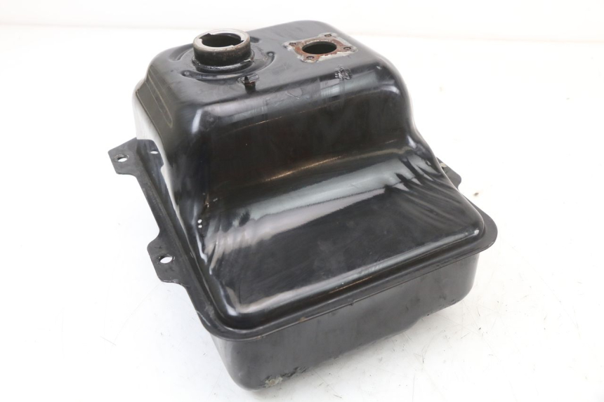 photo de FUEL TANK YAMAHA YE ZEST 50 (1992 - 1998) - Zoom on usage condition