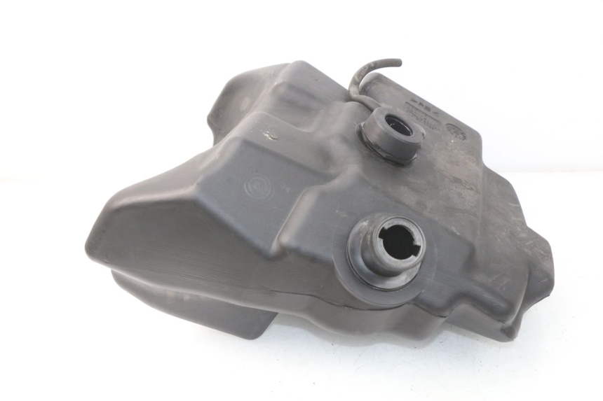 photo de FUEL TANK YAMAHA YP MAJESTY 125 (1998 - 2001) - Zoom on usage condition