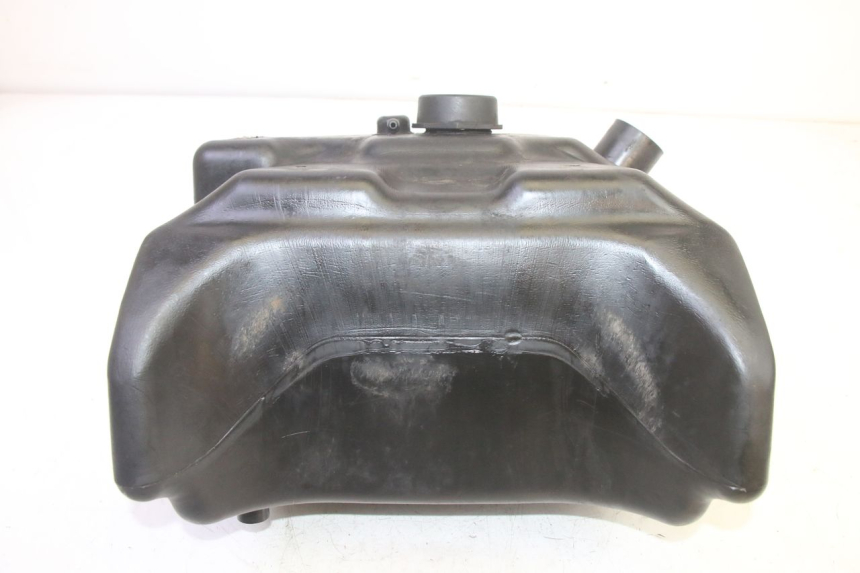 photo de FUEL TANK YAMAHA YP MAJESTY 125 (2002 - 2006) - Zoom on usage condition
