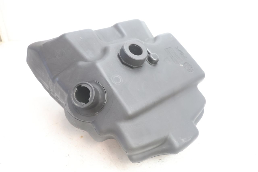 photo de FUEL TANK YAMAHA YP MAJESTY 125 (2002 - 2006) - Component detail