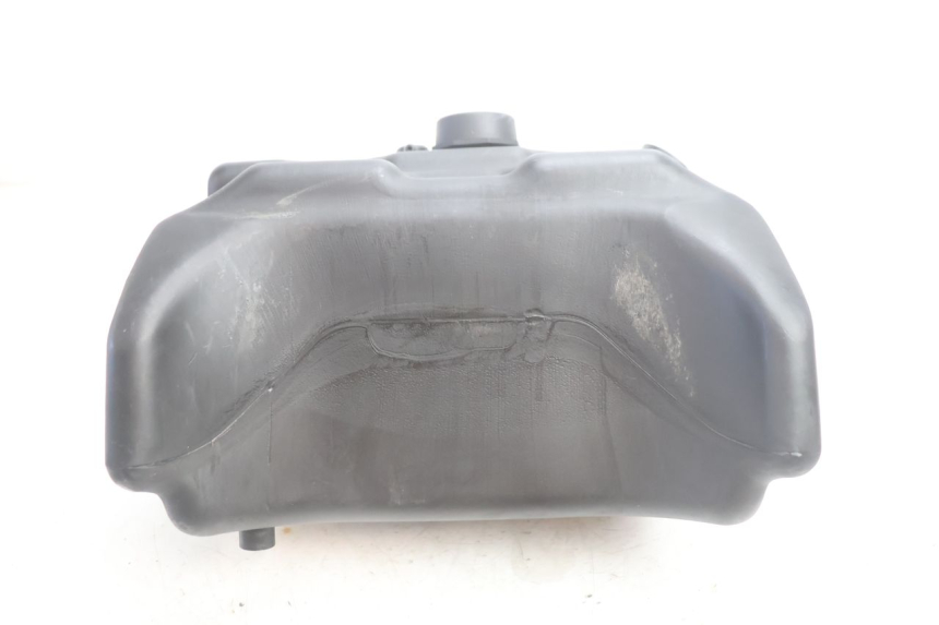 photo de FUEL TANK YAMAHA YP MAJESTY 125 (2002 - 2006) - Alternative perspective