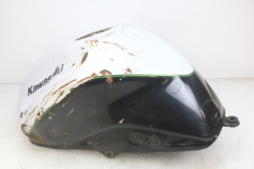 photo de FUEL TANK KAWASAKI Z 750 (2007 - 2013) - High-resolution close-up