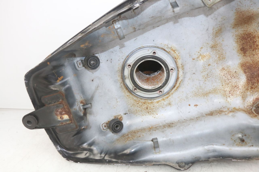 photo de FUEL TANK KAWASAKI Z 750 (2007 - 2013) - Alternative perspective