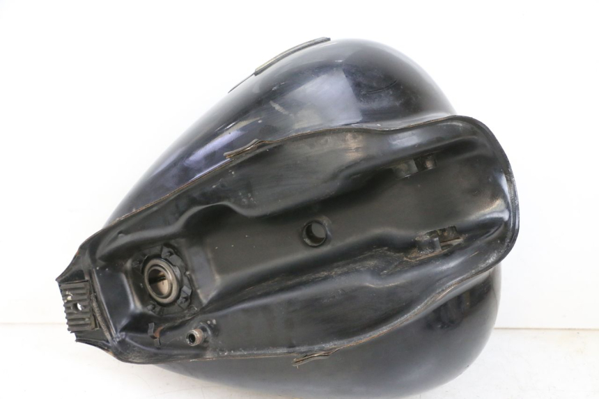 photo de FUEL TANK KYMCO ZING 125 (1997 - 2003) - Fixing points details