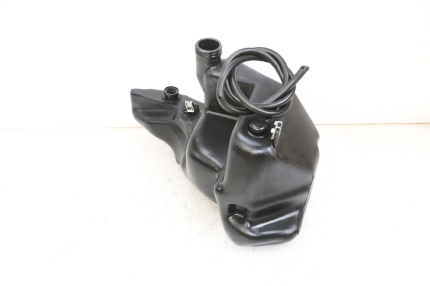 photo de FUEL TANK PIAGGIO ZIP 2T 50 (2009 - 2019) - Alternative perspective