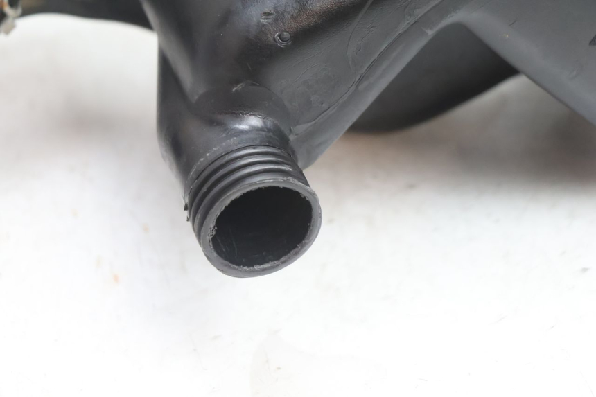 photo de FUEL TANK PIAGGIO ZIP 2T 50 (2009 - 2019) - Technical close-up
