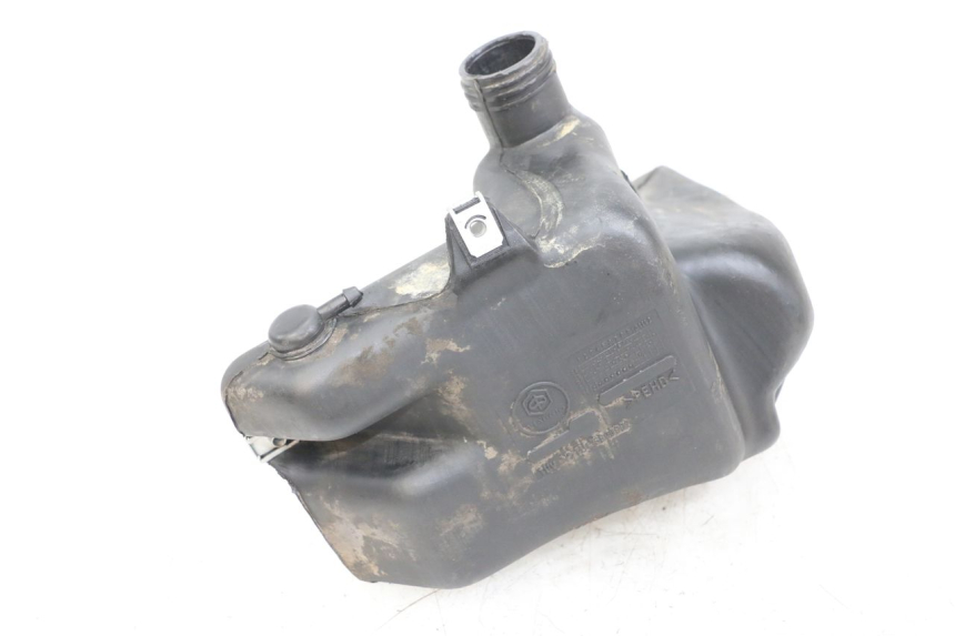photo de FUEL TANK PIAGGIO ZIP RST 50 (1996 - 1998) - Zoom on usage condition