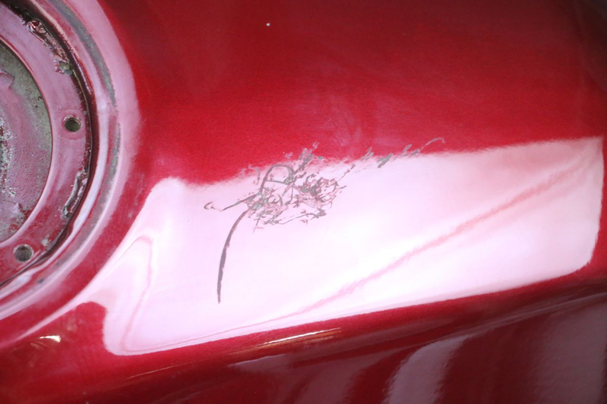 photo de FUEL TANK KAWASAKI ZR 7 750 (1999 - 2004) - Distinctive features