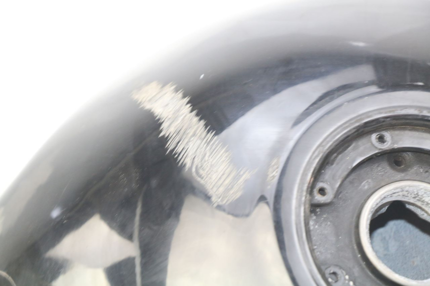 photo de FUEL TANK KAWASAKI ZZR 600 (1995 - 2004) - Distinctive features