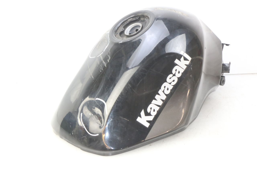 photo de FUEL TANK KAWASAKI ZZR 600 (1995 - 2004) - Markings and original references