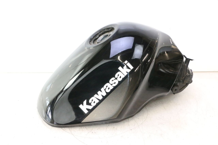 photo de FUEL TANK KAWASAKI ZZR 600 (1995 - 2004) - Fixing points details