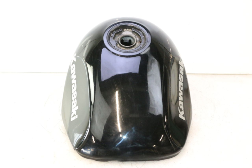 photo de FUEL TANK KAWASAKI ZZR 600 (1995 - 2004) - Surface and material condition