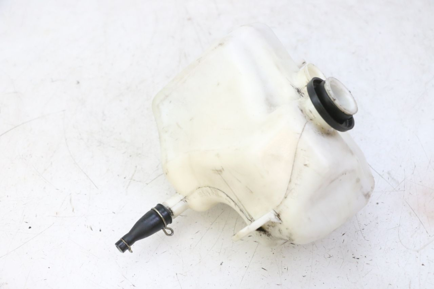 photo de OIL TANK KYMCO AGILITY NAKED RENOUVO 2T 50 (2011 - 2018) - Fixing points details