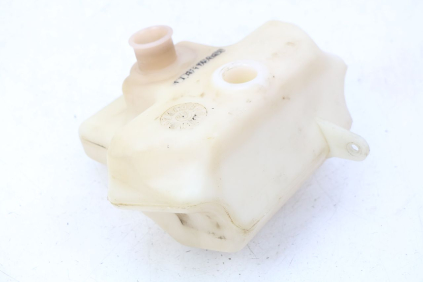 photo de OIL TANK YAMAHA BW'S NAKED 50 (2008 - 2019) - Alternative perspective