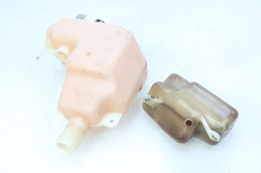 photo de OIL TANK HONDA FES PANTHEON 2T 125 (1998 - 2002) - Main view