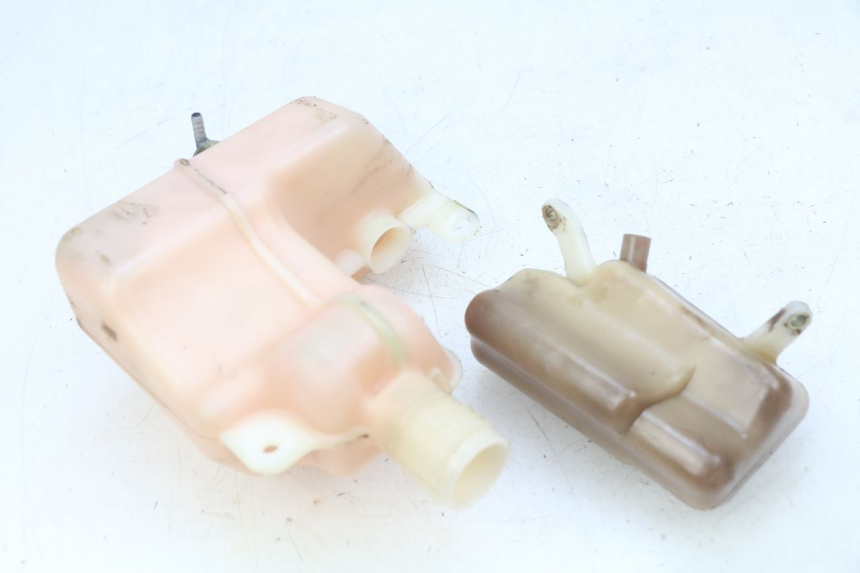 photo de OIL TANK HONDA FES PANTHEON 2T 125 (1998 - 2002) - Component detail